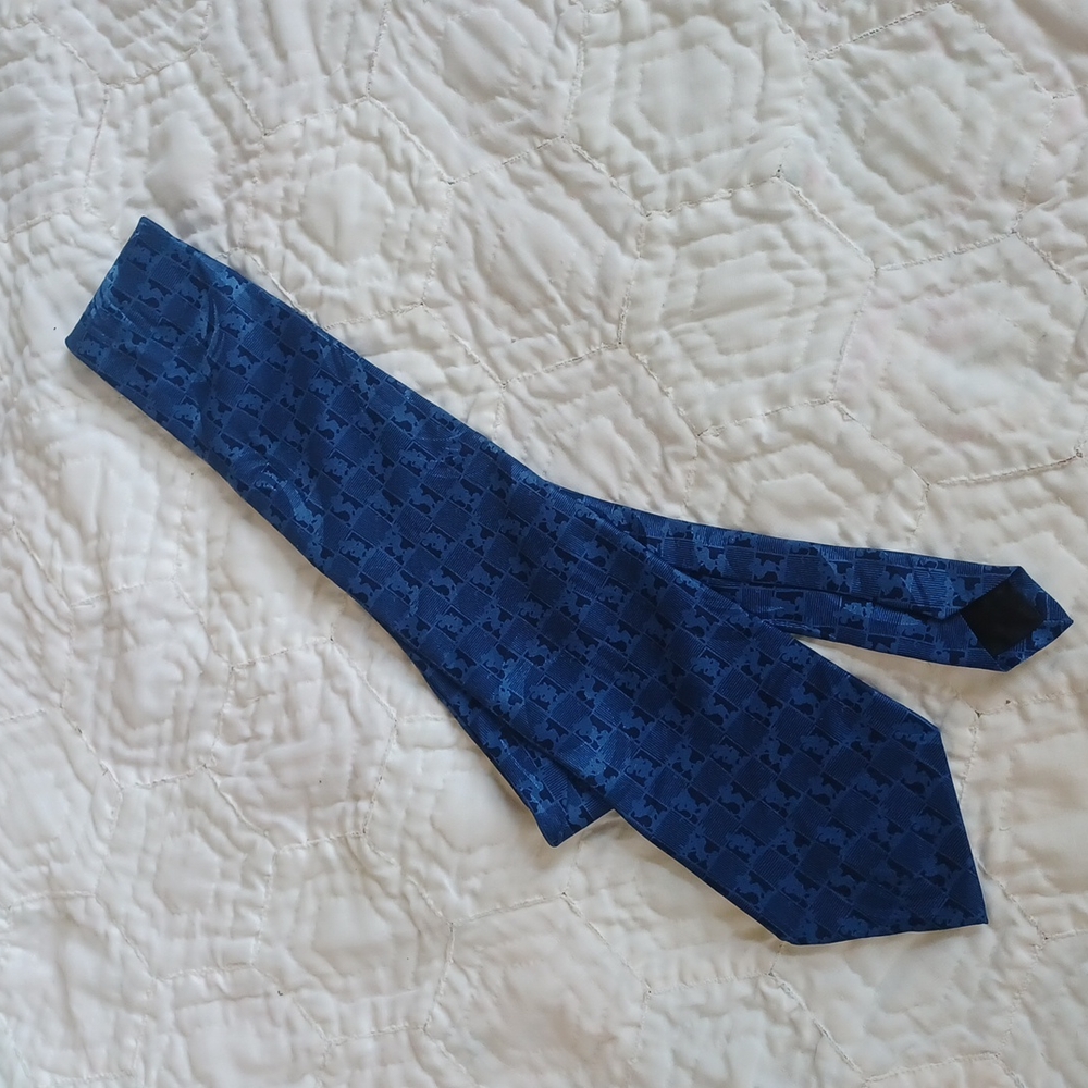 Walt Disney World tie - Picture 2 of 7